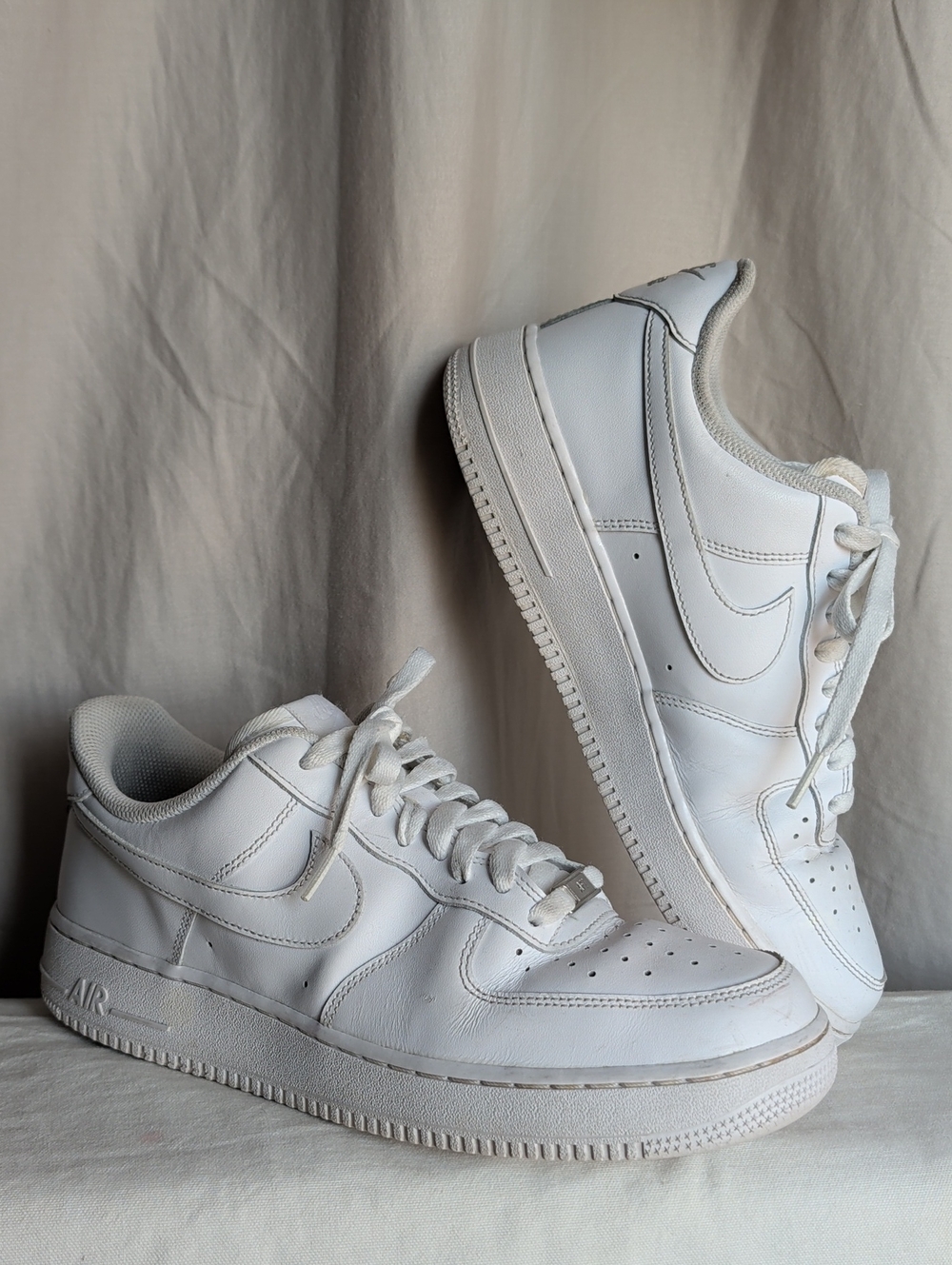 White Men's Low-Top Leather Sneakers - Classic Casual Style Court Casual Sporty